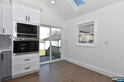 100 Chestnut Street, Rochelle Park Township, NJ 07662 - Photo 12