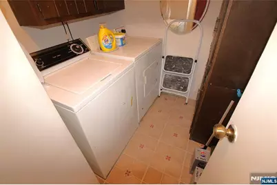 300 Winston 210 #210, Cliffside Park, NJ 07010 - Photo 12