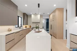 21 Manor Ct, Glen Rock, NJ 07452 - Photo 10