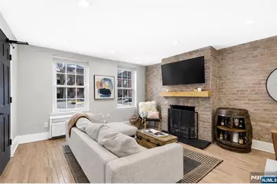 112 Bloomfield Street 1 #1, Hoboken, NJ 07030 - Photo 2