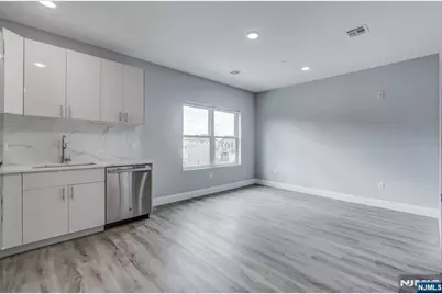 311 Sip Avenue 410 #410, Jersey City, NJ 07306 - Photo 4