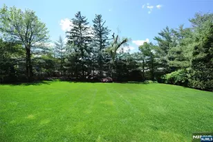 273 Joshua Ln, Wyckoff Township, NJ 07481 - Photo 4