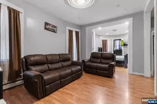 104 Wegman Pkwy, Jersey City, NJ 07305 - Photo 10