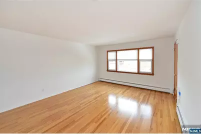 11 Gregory Court, Elmwood Park, NJ 07407 - Photo 6