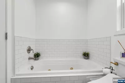 817 7th Street A #A, Secaucus, NJ 07094 - Photo 28