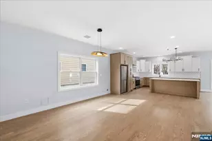 34 Zazzetti St, Waldwick, NJ 07463 - Photo 6