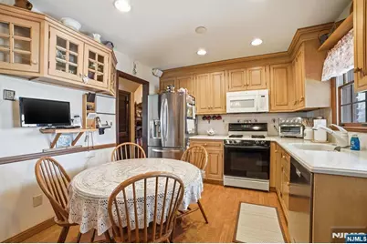 36 Page Drive, Oakland, NJ 07436 - Photo 8