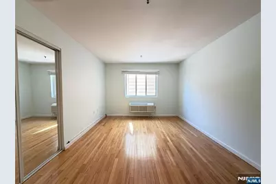 10 Palisade Avenue 2C #2C, Cliffside Park, NJ 07010 - Photo 8
