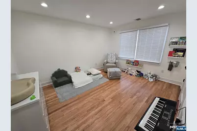 38 Bobbink Terrace, East Rutherford, NJ 07073 - Photo 10