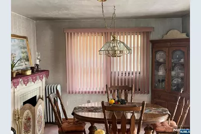 528 Terrace Avenue, Hasbrouck Heights, NJ 07604 - Photo 8