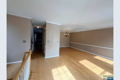 123 Bobolink Court, Wayne, NJ 07470 - Photo 4