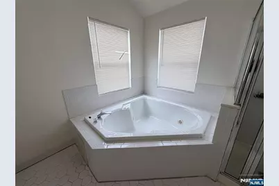 123 Bobolink Court, Wayne, NJ 07470 - Photo 16