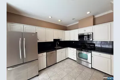123 Bobolink Court, Wayne, NJ 07470 - Photo 8