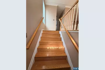 123 Bobolink Court, Wayne, NJ 07470 - Photo 2