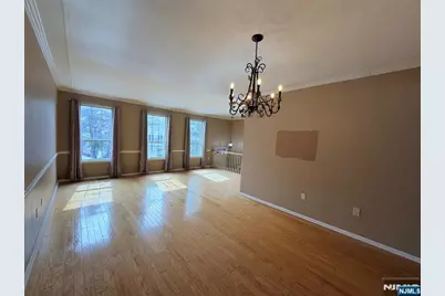 123 Bobolink Court, Wayne, NJ 07470 - Photo 6