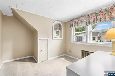 193 Wales Avenue, River Edge, NJ 07661 - Photo 20