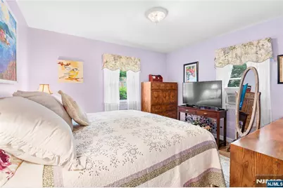 193 Wales Avenue, River Edge, NJ 07661 - Photo 16
