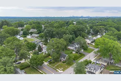193 Wales Avenue, River Edge, NJ 07661 - Photo 30