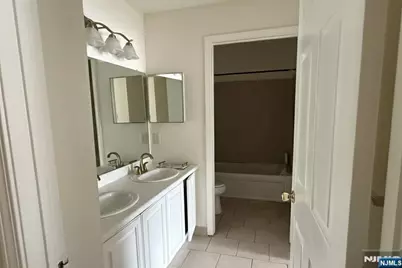 17 Mulberry Street, Jersey City, NJ 07305 - Photo 8