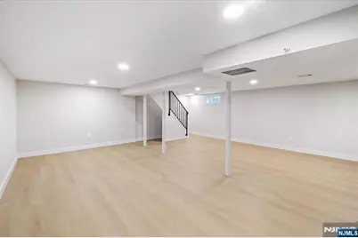 355 Rea Avenue, Hawthorne, NJ 07506 - Photo 32