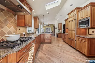 132 Dimmig Road, Upper Saddle River, NJ 07458 - Photo 8