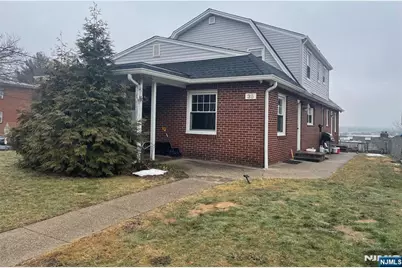 35 Chestnut Street 1F #1F, Wallington, NJ 07057 - Photo 1