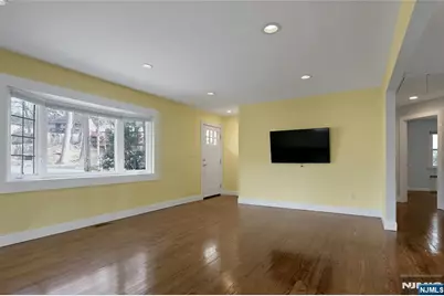 9 Sioux Avenue, Oakland, NJ 07436 - Photo 6