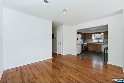 303-305 Runyon Street, Newark, NJ 07108 - Photo 8