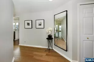 307 Adams Ct 307, Edgewater, NJ 07020 - Photo 2