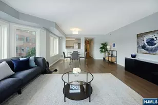 307 Adams Ct 307, Edgewater, NJ 07020 - Photo 8