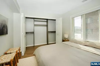 307 Adams Court 307 #307, Edgewater, NJ 07020 - Photo 14