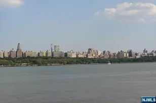 307 Adams Ct 307, Edgewater, NJ 07020 - Photo 16