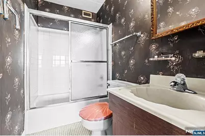 170 Lafayette Avenue 6A #6A, Passaic, NJ 07055 - Photo 8