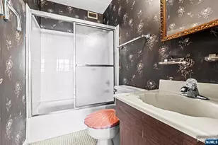 170 Lafayette Ave 6A, Passaic, NJ 07055 - Photo 8