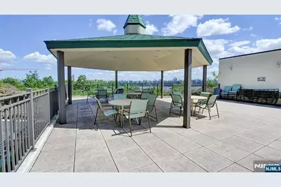 250 Gorge Road 17L #17L, Cliffside Park, NJ 07010 - Photo 20