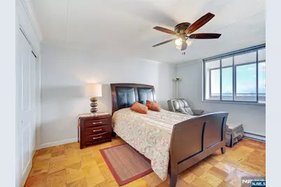 250 Gorge Road 17L #17L, Cliffside Park, NJ 07010 - Photo 12