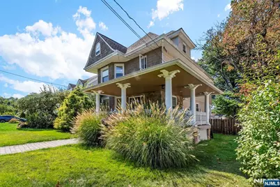 467 Summit Avenue, Hackensack, NJ 07601 - Photo 2