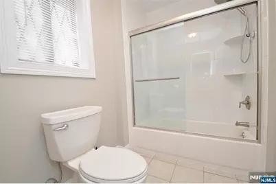 38 Holiday Court T038 #T038, River Vale Township, NJ 07675 - Photo 18