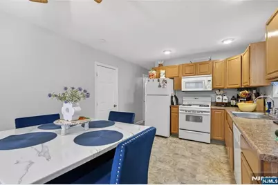 131 Paterson Avenue, Wallington, NJ 07057 - Photo 30