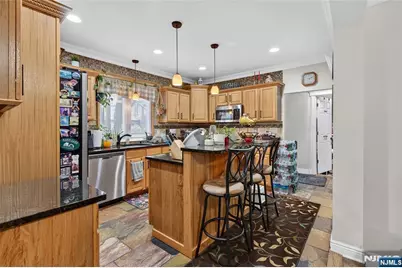 131 Paterson Avenue, Wallington, NJ 07057 - Photo 16