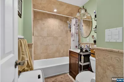 131 Paterson Avenue, Wallington, NJ 07057 - Photo 26