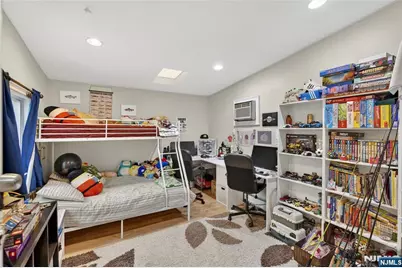 131 Paterson Avenue, Wallington, NJ 07057 - Photo 24