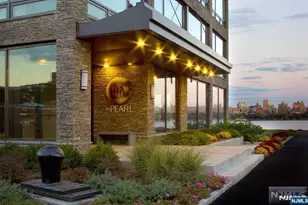 9 Somerset Ln 405, Edgewater, NJ 07020 - Photo 1