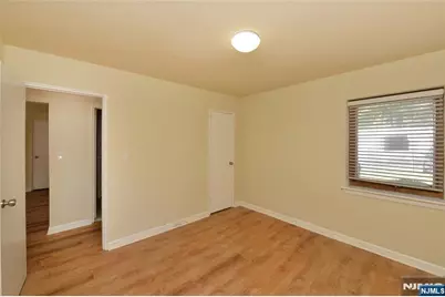 250 Oak E4 #E4, Ridgewood, NJ 07450 - Photo 12