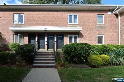 250 Oak E4 #E4, Ridgewood, NJ 07450 - Photo 2