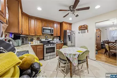 698 Fairview Avenue, Fairview, NJ 07022 - Photo 20