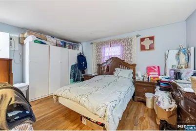 698 Fairview Avenue, Fairview, NJ 07022 - Photo 26