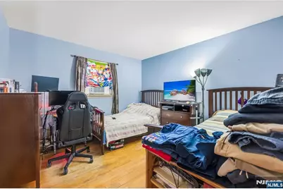 698 Fairview Avenue, Fairview, NJ 07022 - Photo 24