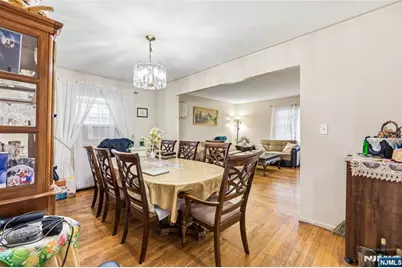 698 Fairview Avenue, Fairview, NJ 07022 - Photo 38