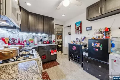 698 Fairview Avenue, Fairview, NJ 07022 - Photo 32